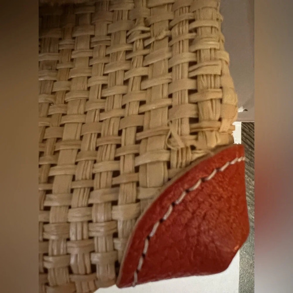 J. MCLAUGHLIN | ladies small, grasscloth purse - Picture 13 of 16